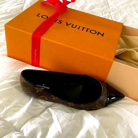Louis Vuitton Black Cherie Flats - Picture 1 of 4